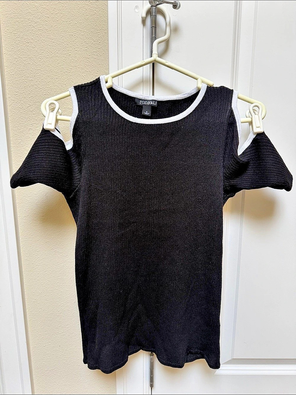 Roz & Ali Cold Shoulder Top in Black with white trim